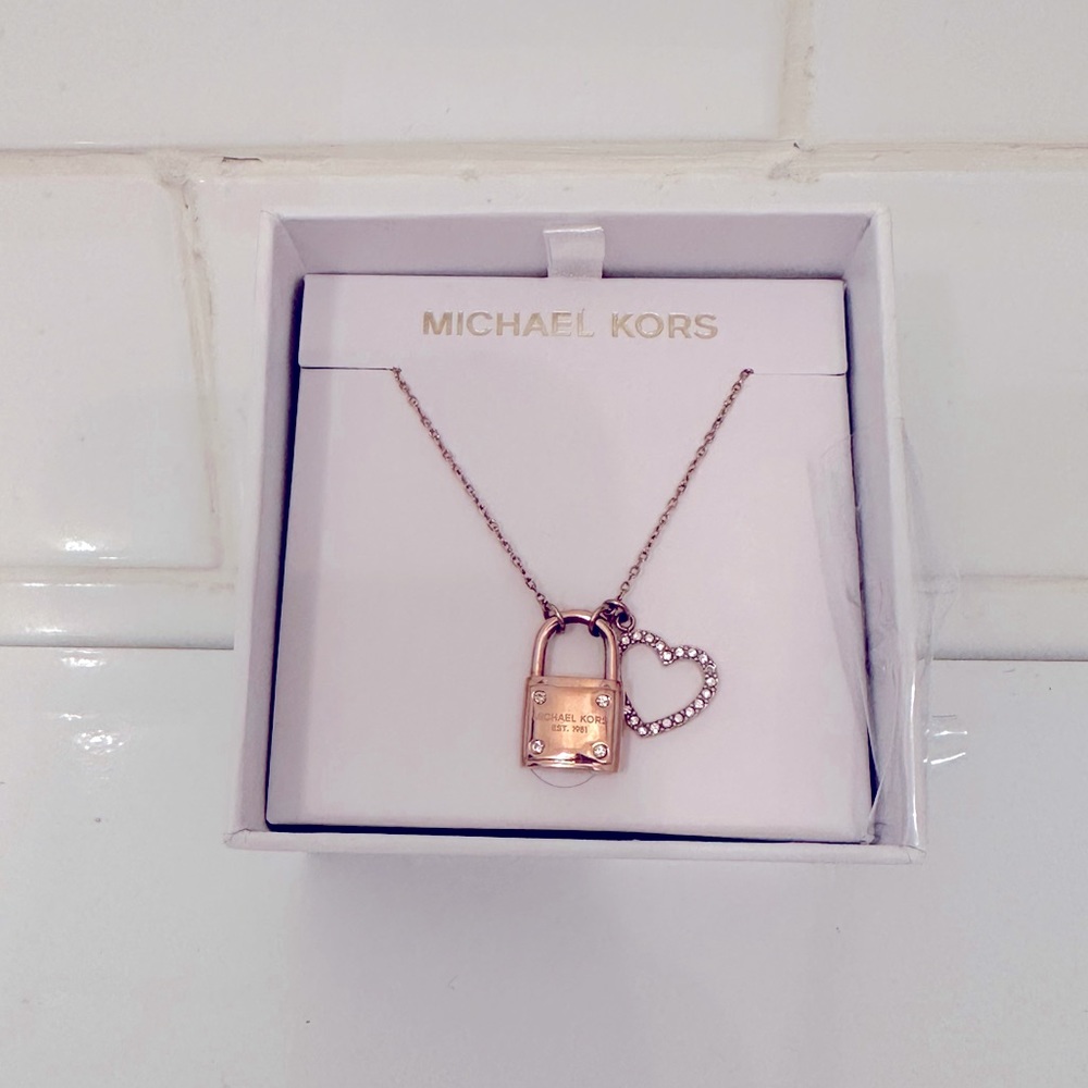 Michael Kors lock and heart necklace - rose gold